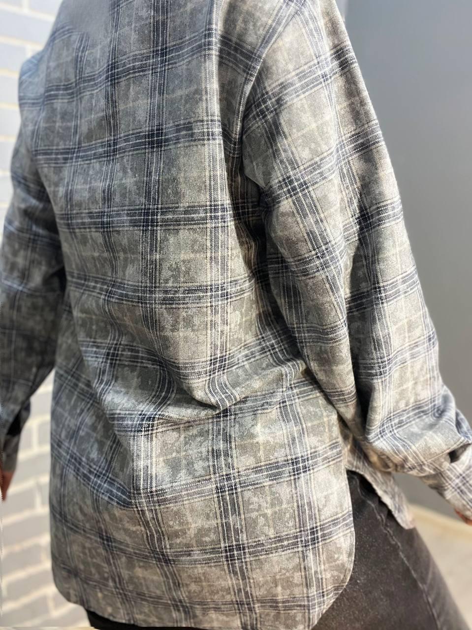 Сорочка жіноча Ariadna 2373 картата оверсайз коттон варка OS Сірий (2585) - фото 5 Сорочка жіноча Ariadna 2373 картата оверсайз коттон варка OS Сірий (2585) - фото 5