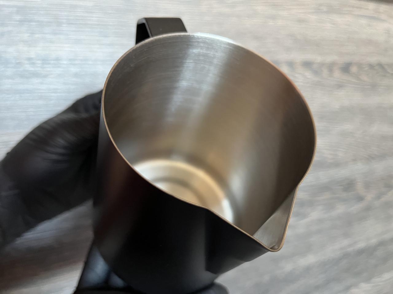 Питчер для молока для приготовления капучино и латте 600 мл - фото 4 Питчер для молока для приготовления капучино и латте 600 мл - фото 4