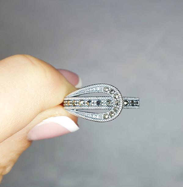 Кольцо серебряное с марказитом р. 19 3,14 г (1516278842)