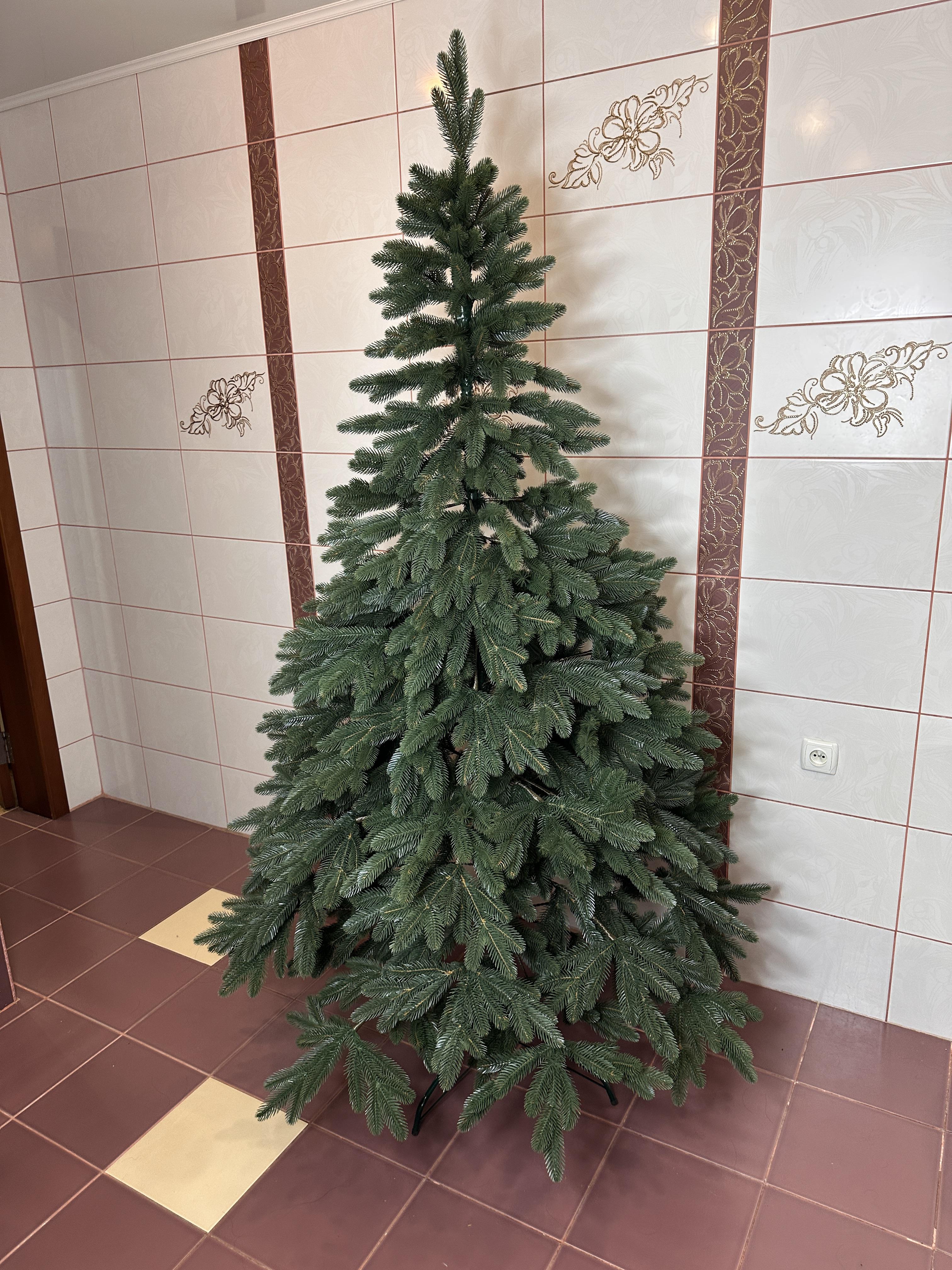 Искусственная елка Канадская литая 1,8м (30311206)