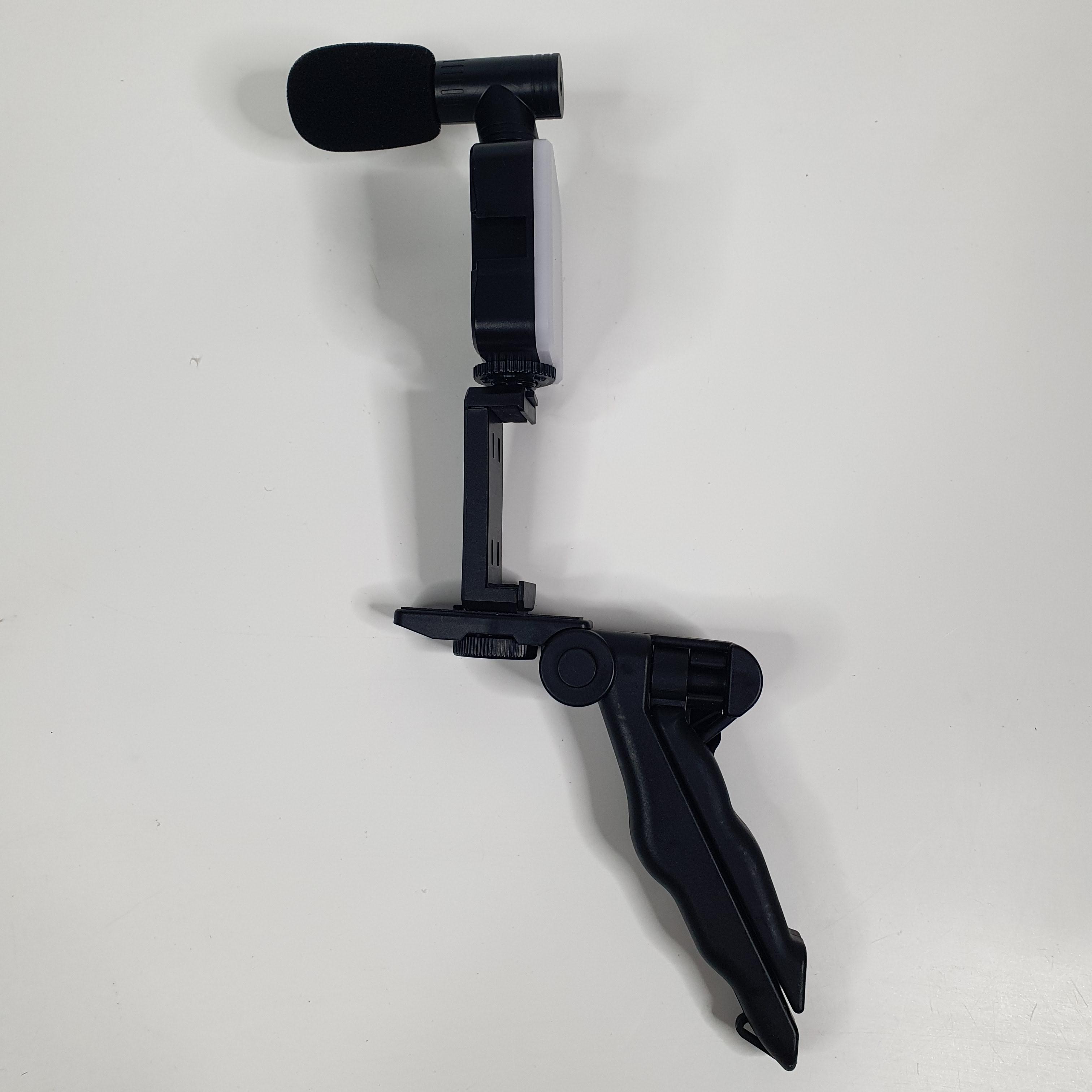 Набор блогера Ripoint 5в1 штатив трипод-стабилизатор для телефона с микрофоном/LED подсветкой/держателем и пультом Черный (AY-49) - фото 3 Набор блогера Ripoint 5в1 штатив трипод-стабилизатор для телефона с микрофоном/LED подсветкой/держателем и пультом Черный (AY-49) - фото 3