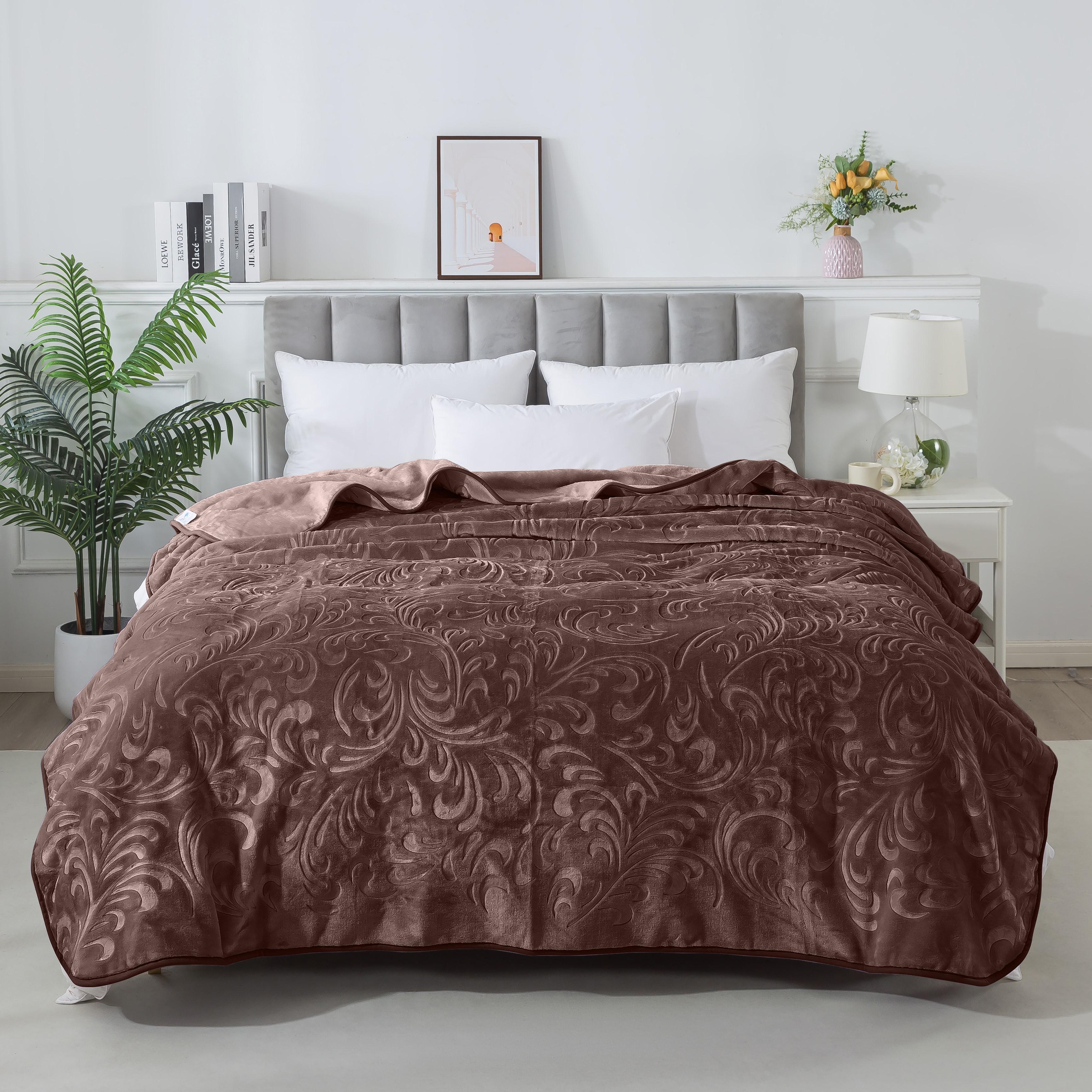 Плед велюровый c выдавкой однотонный Vitas 200х240 см Коричневый (D023)