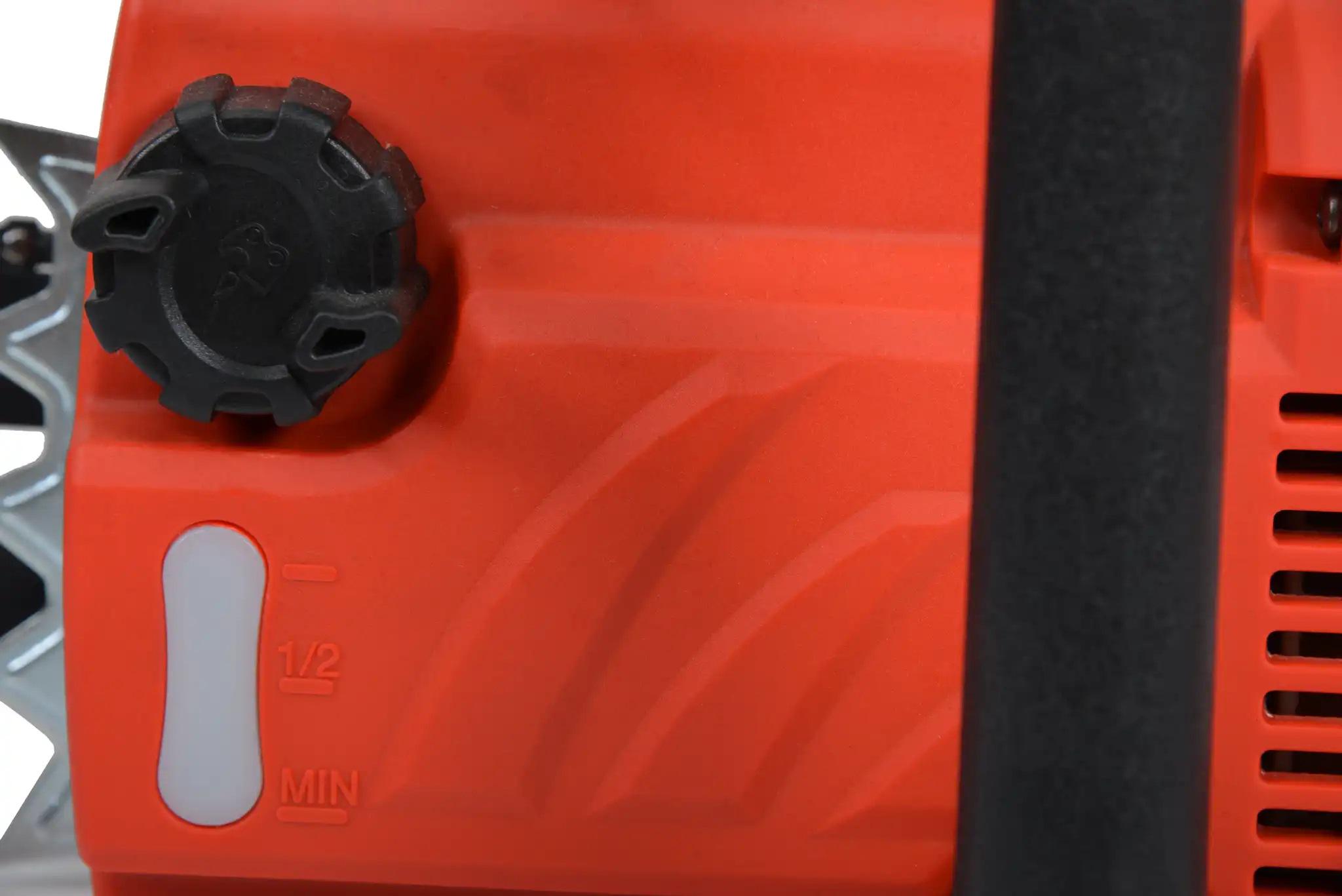 Цепная пила HECHT 2260 2,4 кВт шина 40 см - фото 3 Цепная пила HECHT 2260 2,4 кВт шина 40 см - фото 3