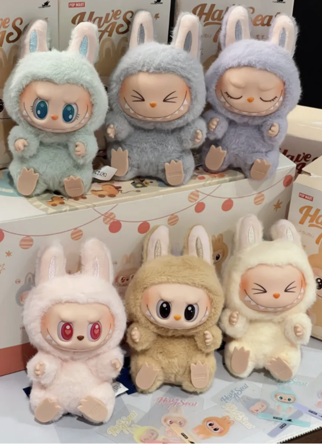 Іграшка-брелок Pop Mart Labubu Art The Monsters м'яка плюшева на рюкзак 17 см - фото 7 Іграшка-брелок Pop Mart Labubu Art The Monsters м'яка плюшева на рюкзак 17 см - фото 7