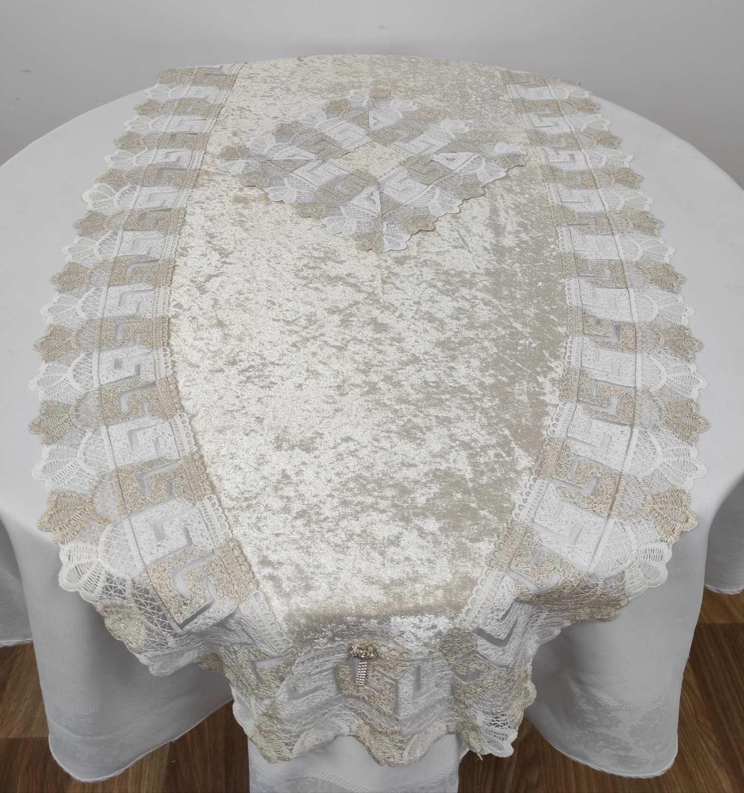 Дорожка велюровая с кружевом Acme 70x160 см Vefa Gold (CN13238)