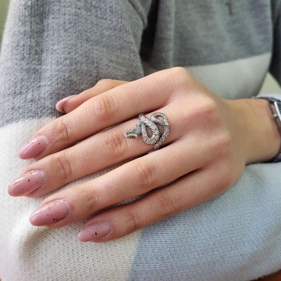 Каблучка змія із зеленими очима чорнене срібло 925 проби 4,10 г р. 20 (4789ч) - фото 2 Каблучка змія із зеленими очима чорнене срібло 925 проби 4,10 г р. 20 (4789ч) - фото 2