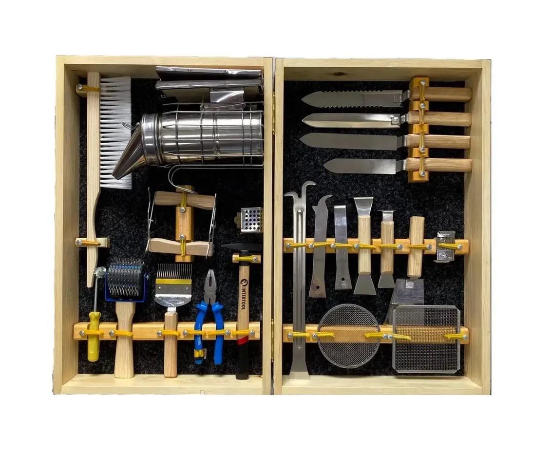 Набор инструментов подарочный для пчеловода 22 предмета