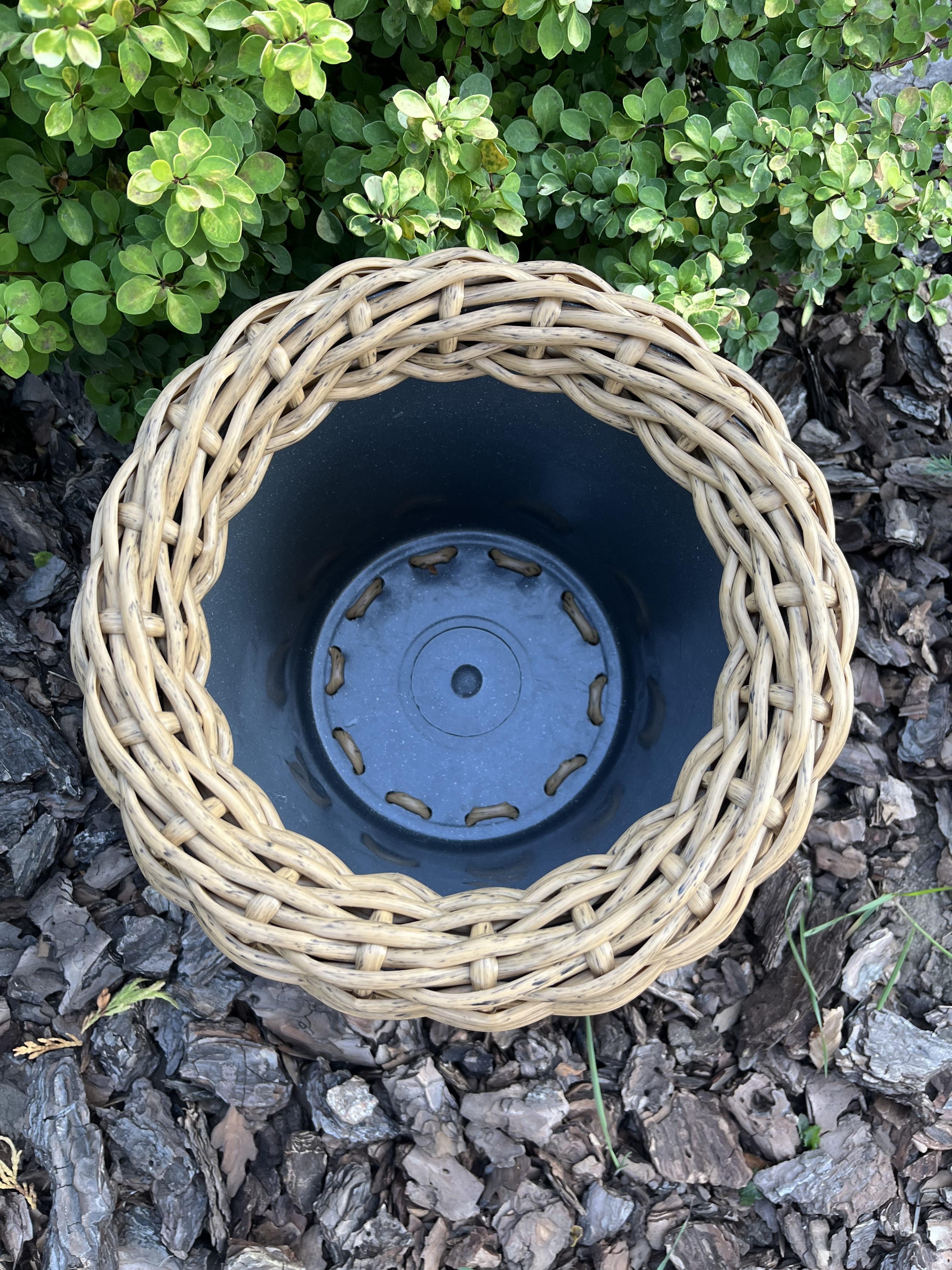 Кашпо для квітів зі штучного ротанга 5 л Дерево (27923770) - фото 2 Кашпо для квітів зі штучного ротанга 5 л Дерево (27923770) - фото 2