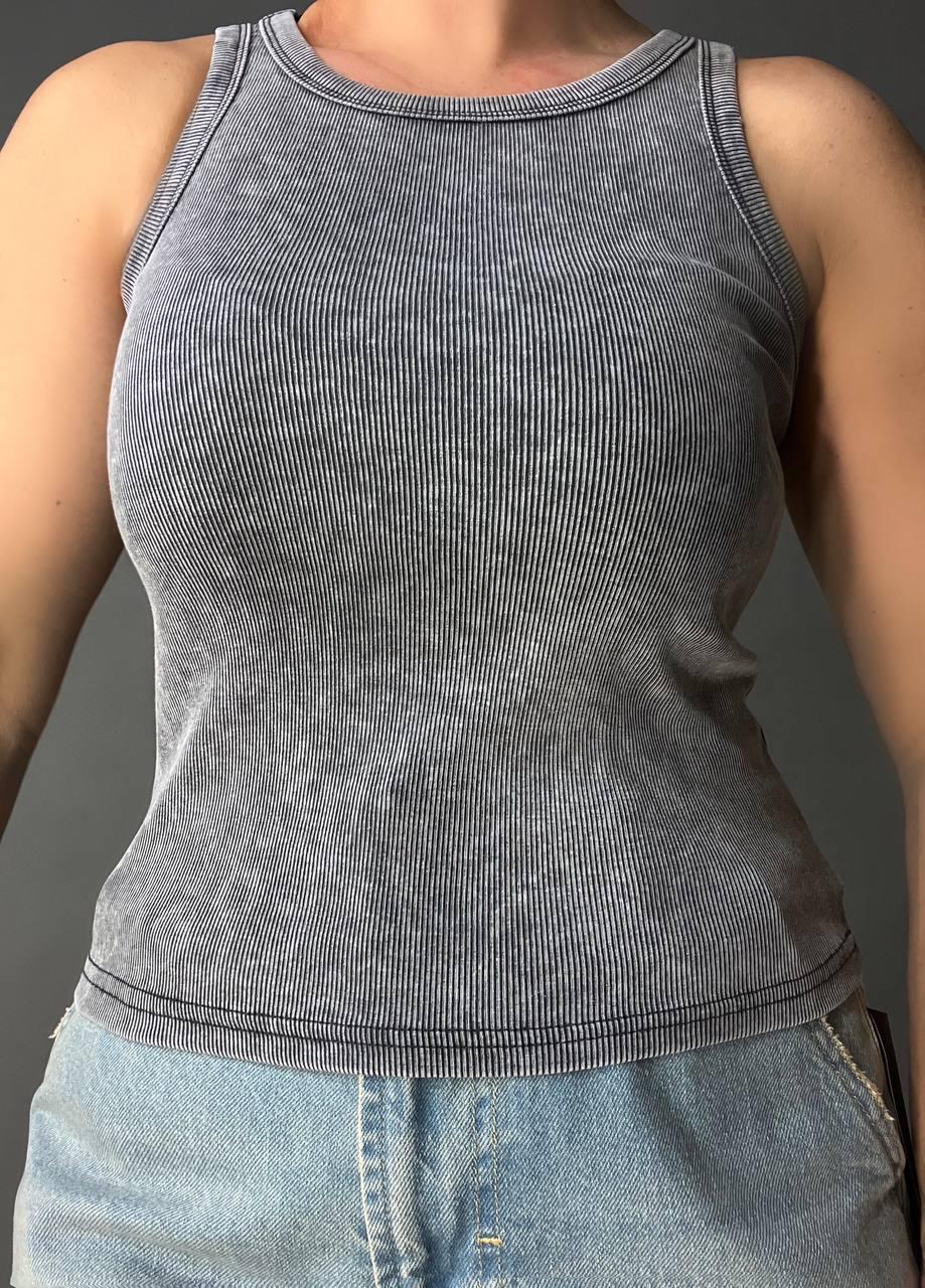 Майка жіноча A-N 2733 у рубчик з порізаними швами OS Сірий (26794579) - фото 4 Майка жіноча A-N 2733 у рубчик з порізаними швами OS Сірий (26794579) - фото 4