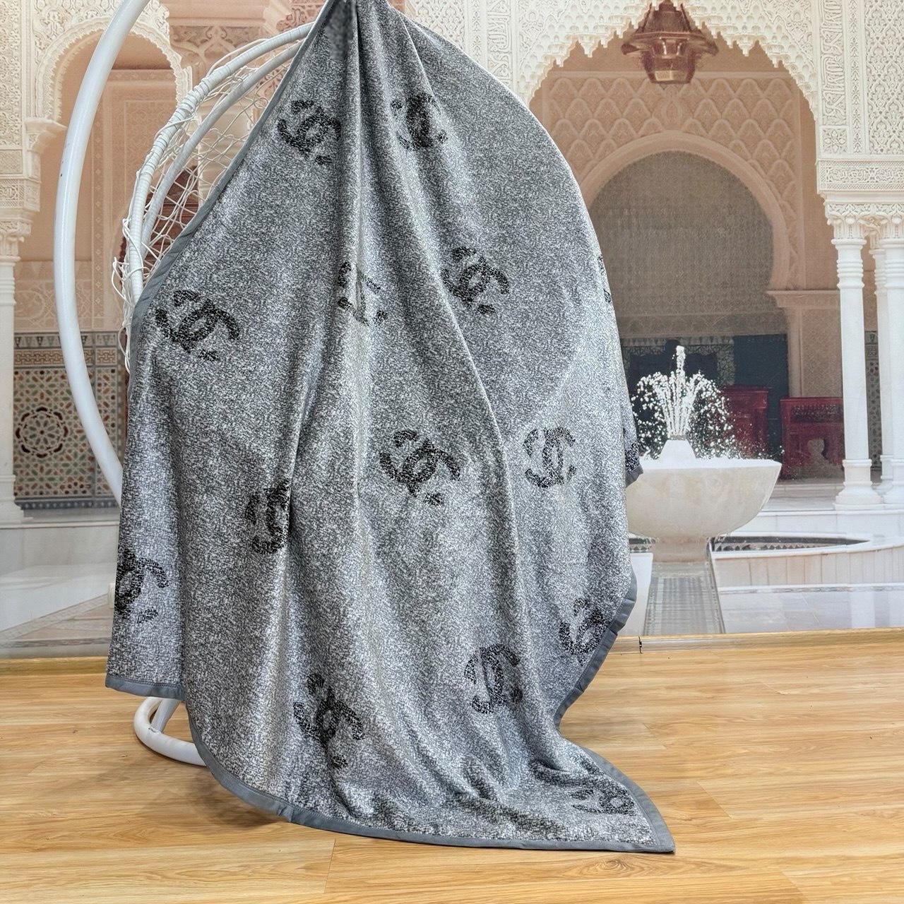 Плед-покрывало двустороннее Koloco Велюр 150x200 см Разноцветный (07-107-3) - фото 1 Плед-покрывало двустороннее Koloco Велюр 150x200 см Разноцветный (07-107-3) - фото 1