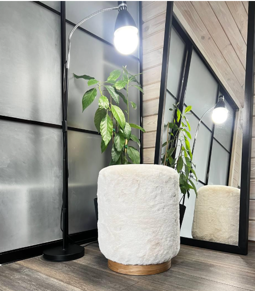 Пуф Garz BUNNY зі штучного хутра 450x380 мм Молочний