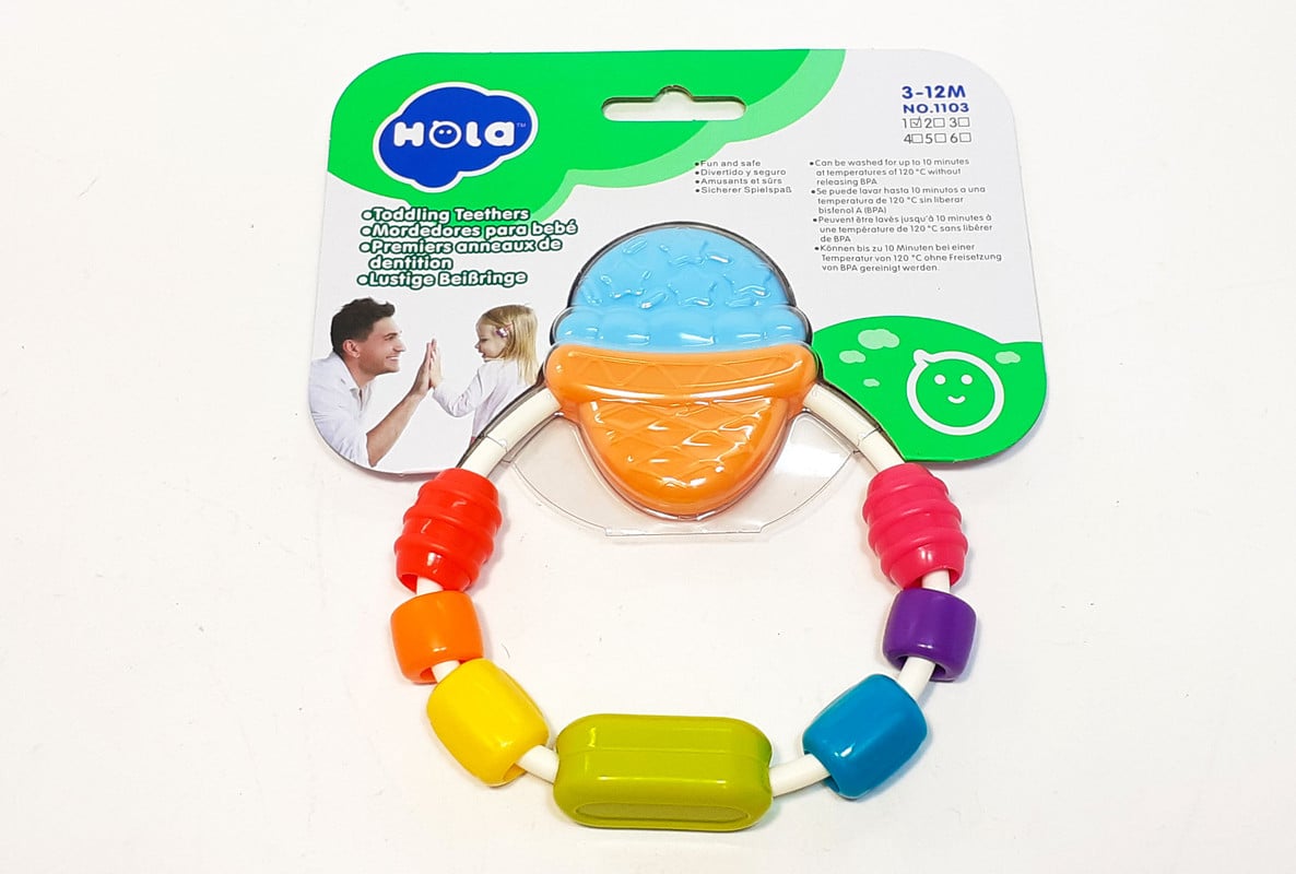 Погремушка прорезыватель грызунок в виде стаканчика с мороженкой Hola Toys разноцветная
