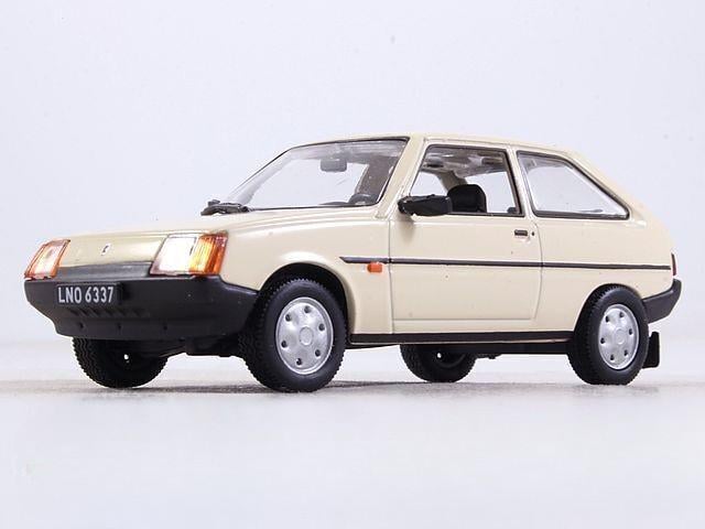 Коллекционная модель ЗАЗ-1102 Таврия 1988 года Kultowe Auta PRL-u 1:43