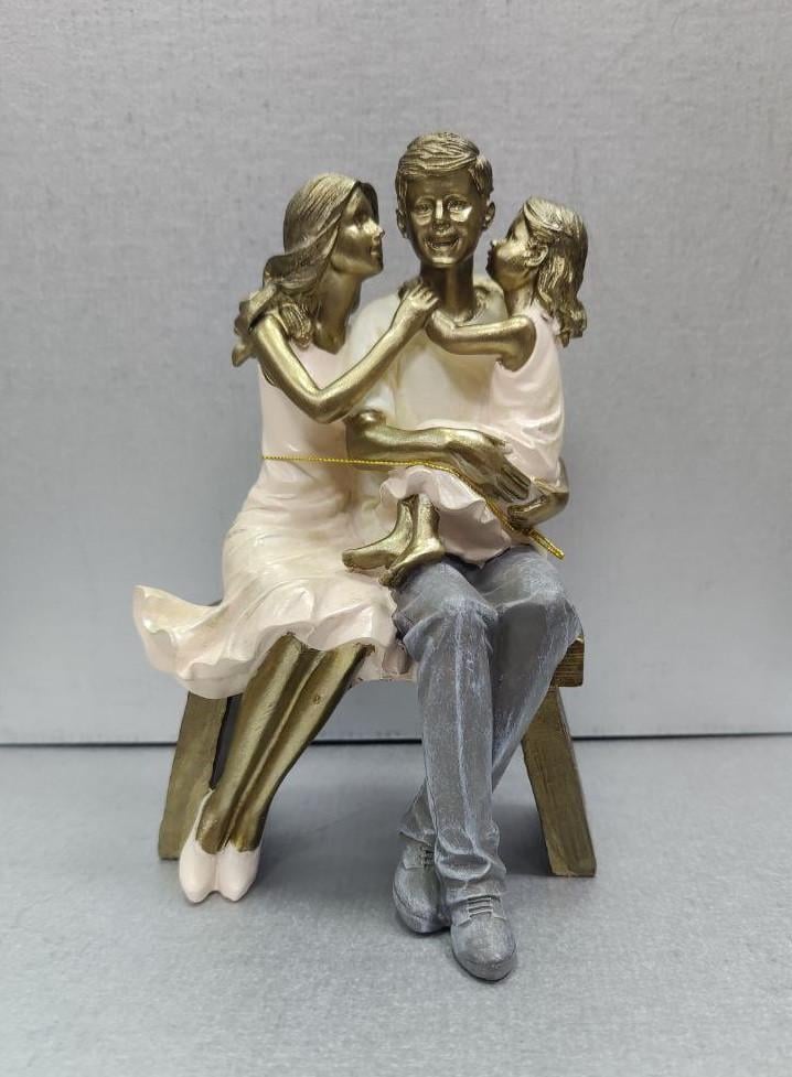 Статуэтка Семья 11,5x11,5x18,5 см (K07-445) Статуэтка Семья 11,5x11,5x18,5 см (K07-445)