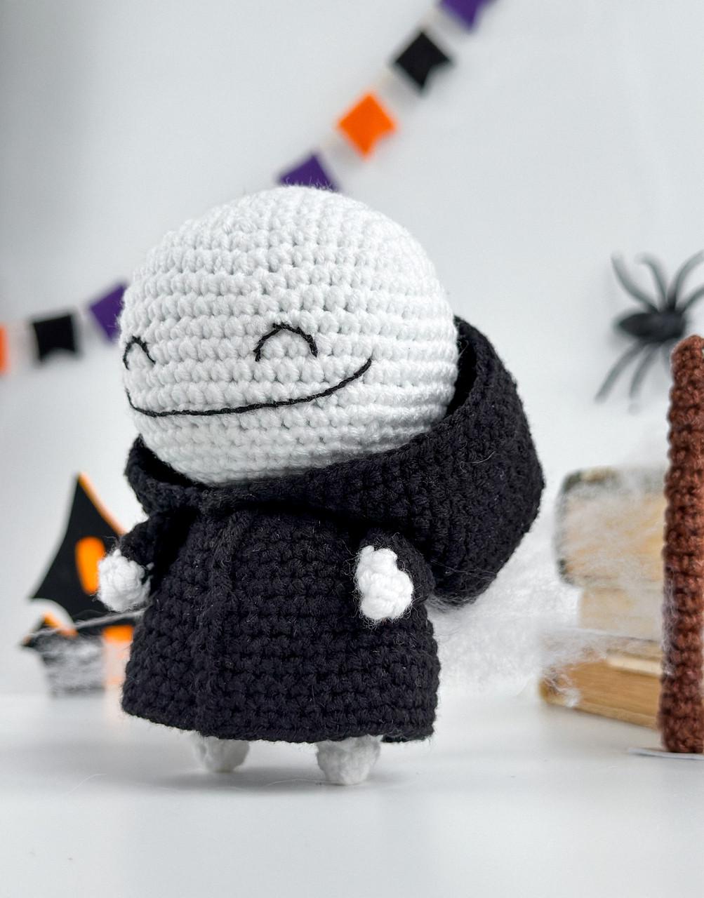 Кукла вязаная Жнец с косой (29528513) - фото 5