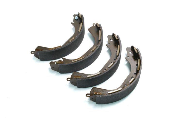 Колодки тормозные барабанные RIDER RD.2638GS8590 Nissan pick up