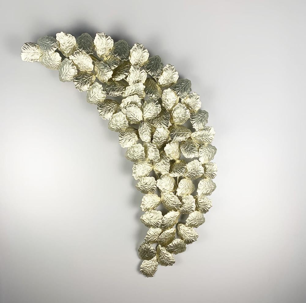 Светильник Line.F настенный в форме удлиненного листа Золотой (1306_2030)