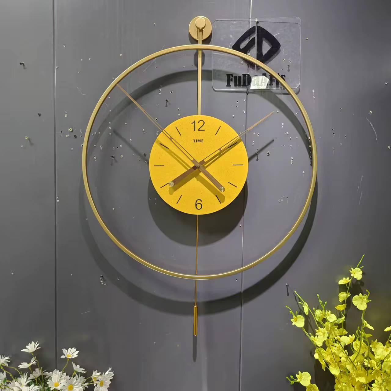 Часы настенные TIME с маятником бесшумные d 60 см Золотой