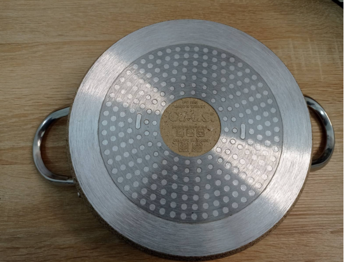 Кастрюля-сотейник OMS из литого алюминия с крышкой для газа и индукции 3,8 л Песочный (3316-3.8) - фото 8