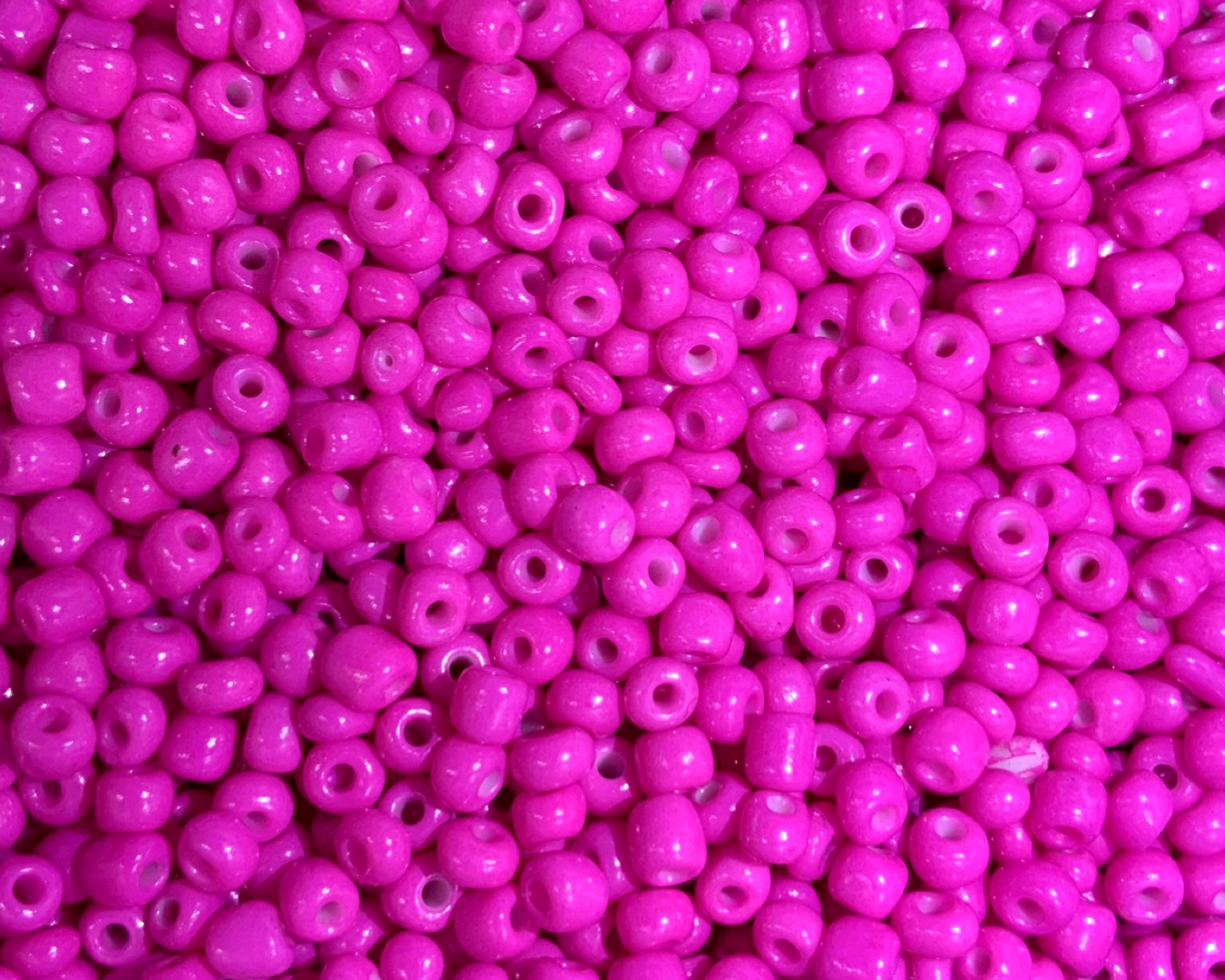 Бисер 100 г крупный 6/0 50 Розовый