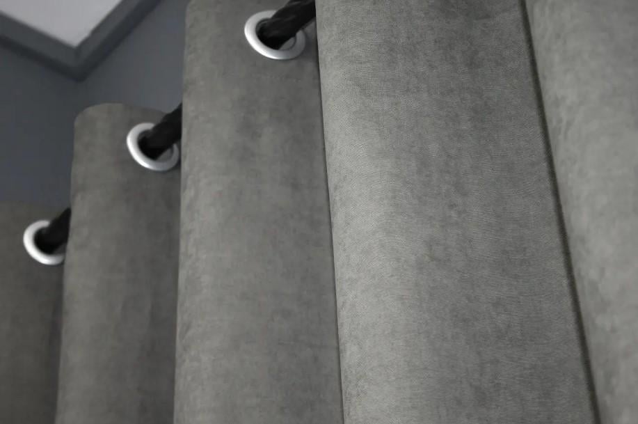 Комплект штор SPARTA на люверсах 1,5х2,7 м 2 шт. Серый (1093ш 37-0128) - фото 5 Комплект штор SPARTA на люверсах 1,5х2,7 м 2 шт. Серый (1093ш 37-0128) - фото 5