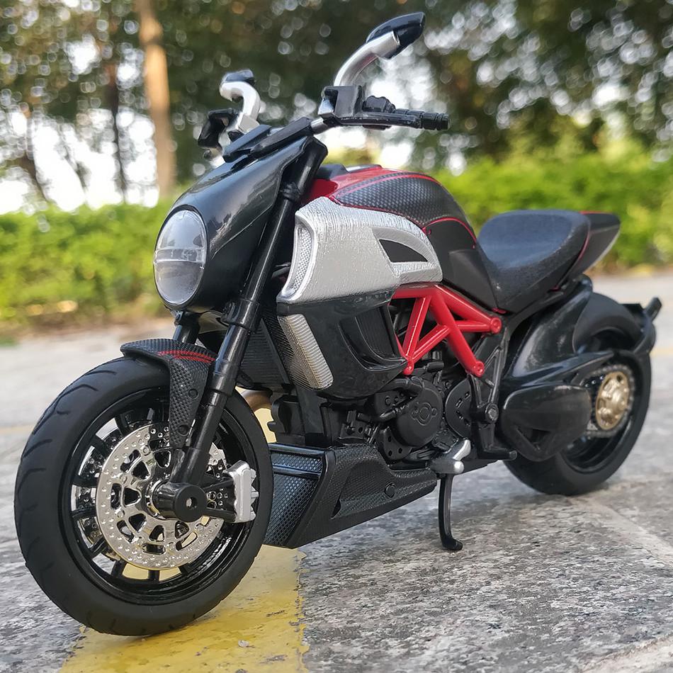 Мотоцикл металопластиковий TK Group Ducati Diavel Carbon 1:12 модель байка (2657083898)
