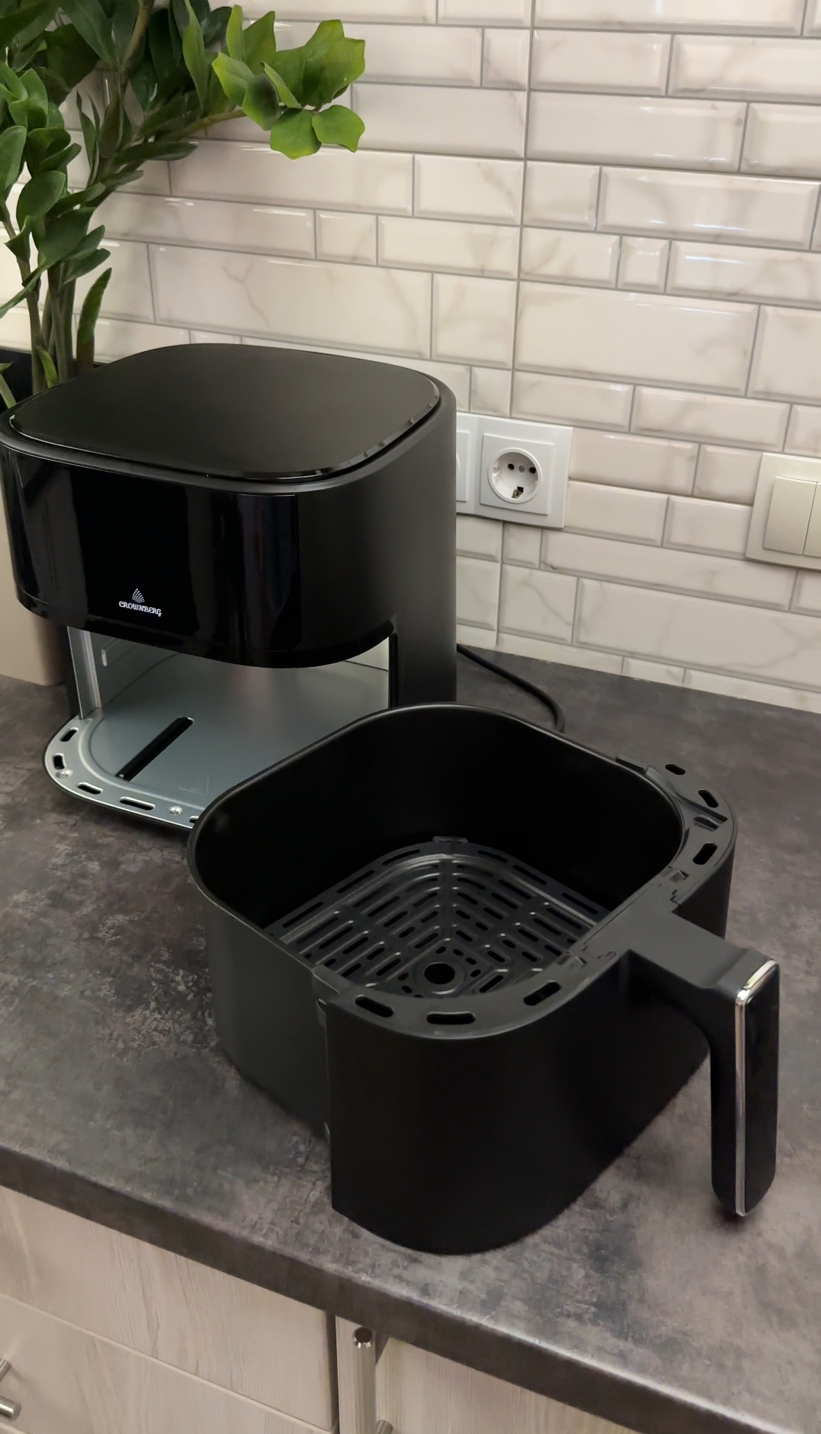 Мультипіч Crownberg 8 програм сенсорне управління/LED-дисплей 6 л 1500 Вт (CB 5544) - фото 3 Мультипіч Crownberg 8 програм сенсорне управління/LED-дисплей 6 л 1500 Вт (CB 5544) - фото 3