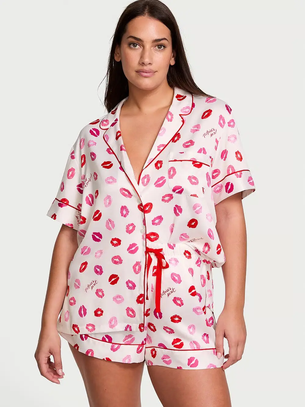 Піжама жіноча Victoria's Secret Glazed Satin Short Pajama Set сатинова у поцілунки L Білий (26206337)