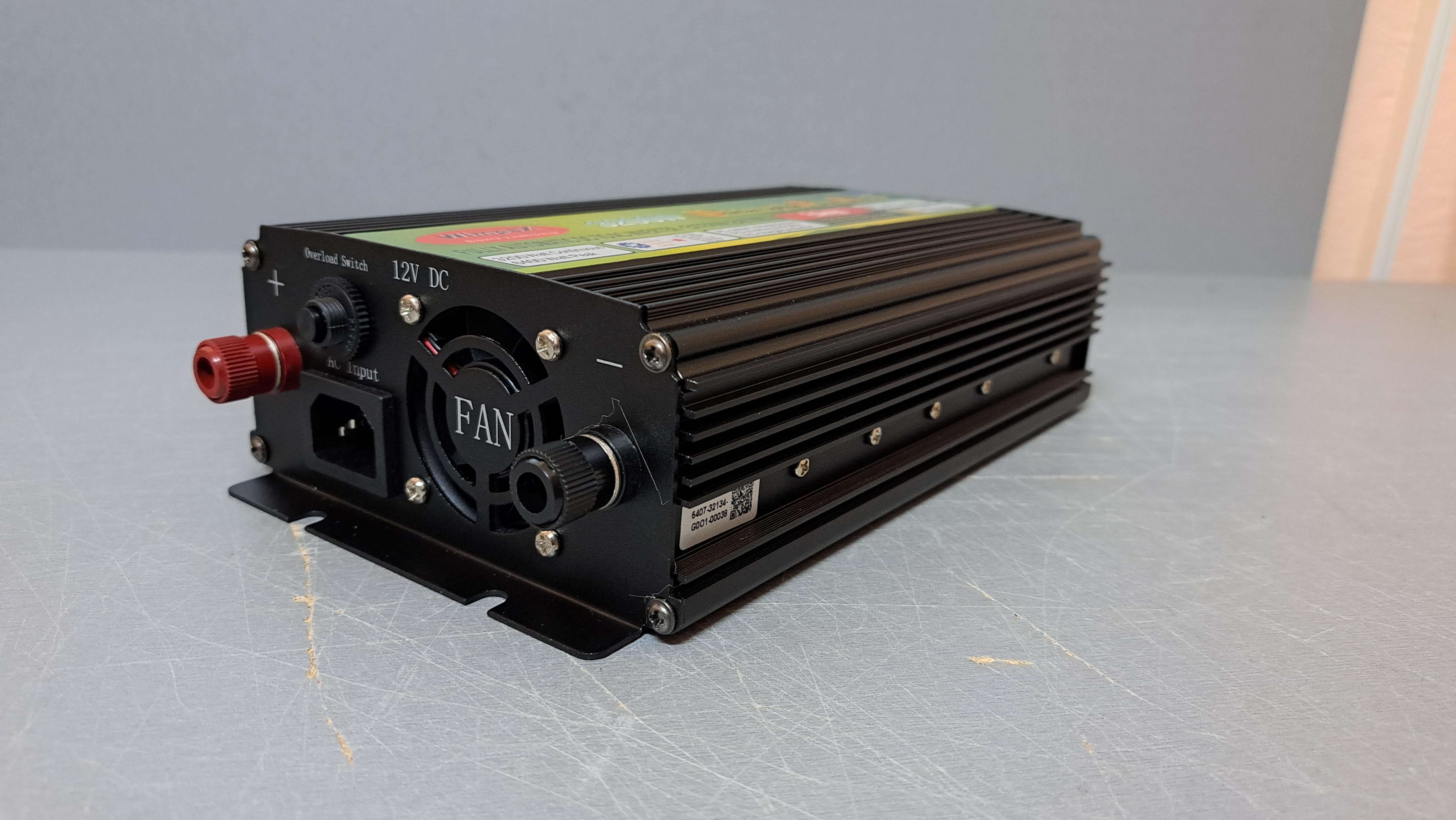 Преобразователь напряжения WIMPEX 12-220V 3200W с автоматической зарядкой 8А - фото 4