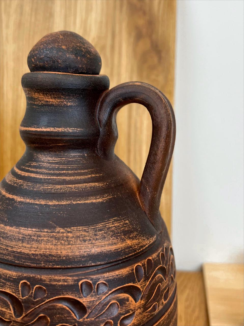 Штоф керамічний керамічний різьблений з ручкою декор 1,5 л (3000-41) - фото 4