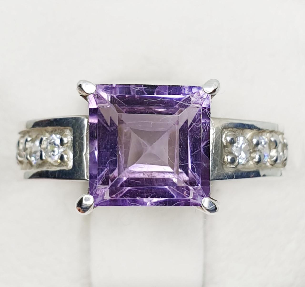 Кольцо серебряное с аметистом р. 18 2,90 г (1424909964)