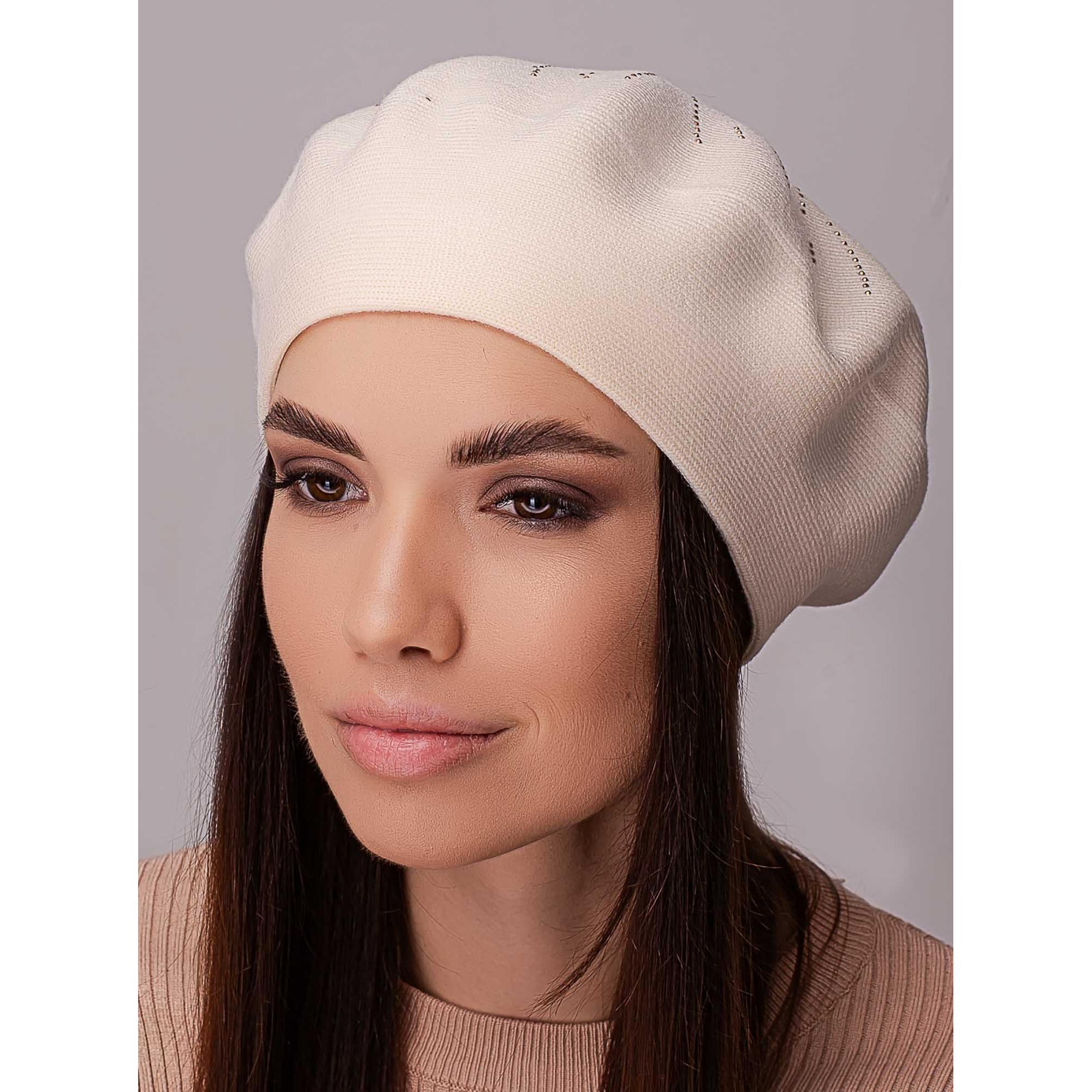 Берет вискозный женский с добавлением шерсти без подкладки украшенный стразами Leks Акация Карамель