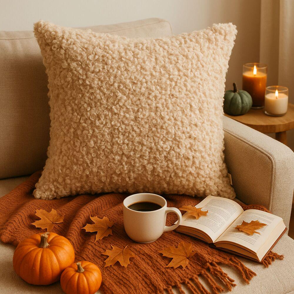 Подушка декоративна IDEIA з штучного хутра гіпоалергенна 55х55 см Карамель (26909) - фото 1 Подушка декоративна IDEIA з штучного хутра гіпоалергенна 55х55 см Карамель (26909) - фото 1