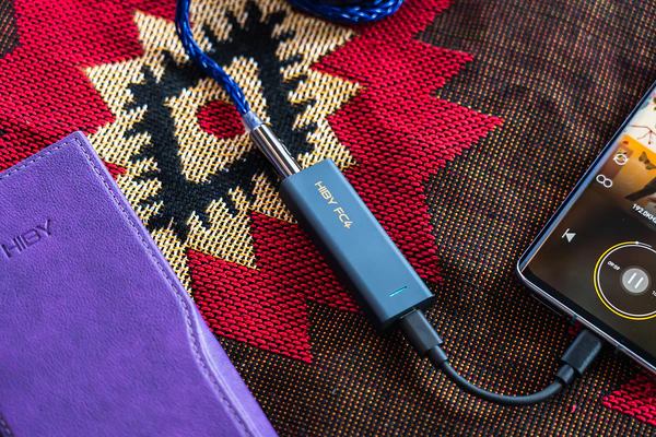 Усилитель звука HiBy FC4 MQA для наушников 3,5/4,4 мм Black (39947) - фото 8 Усилитель звука HiBy FC4 MQA для наушников 3,5/4,4 мм Black (39947) - фото 8