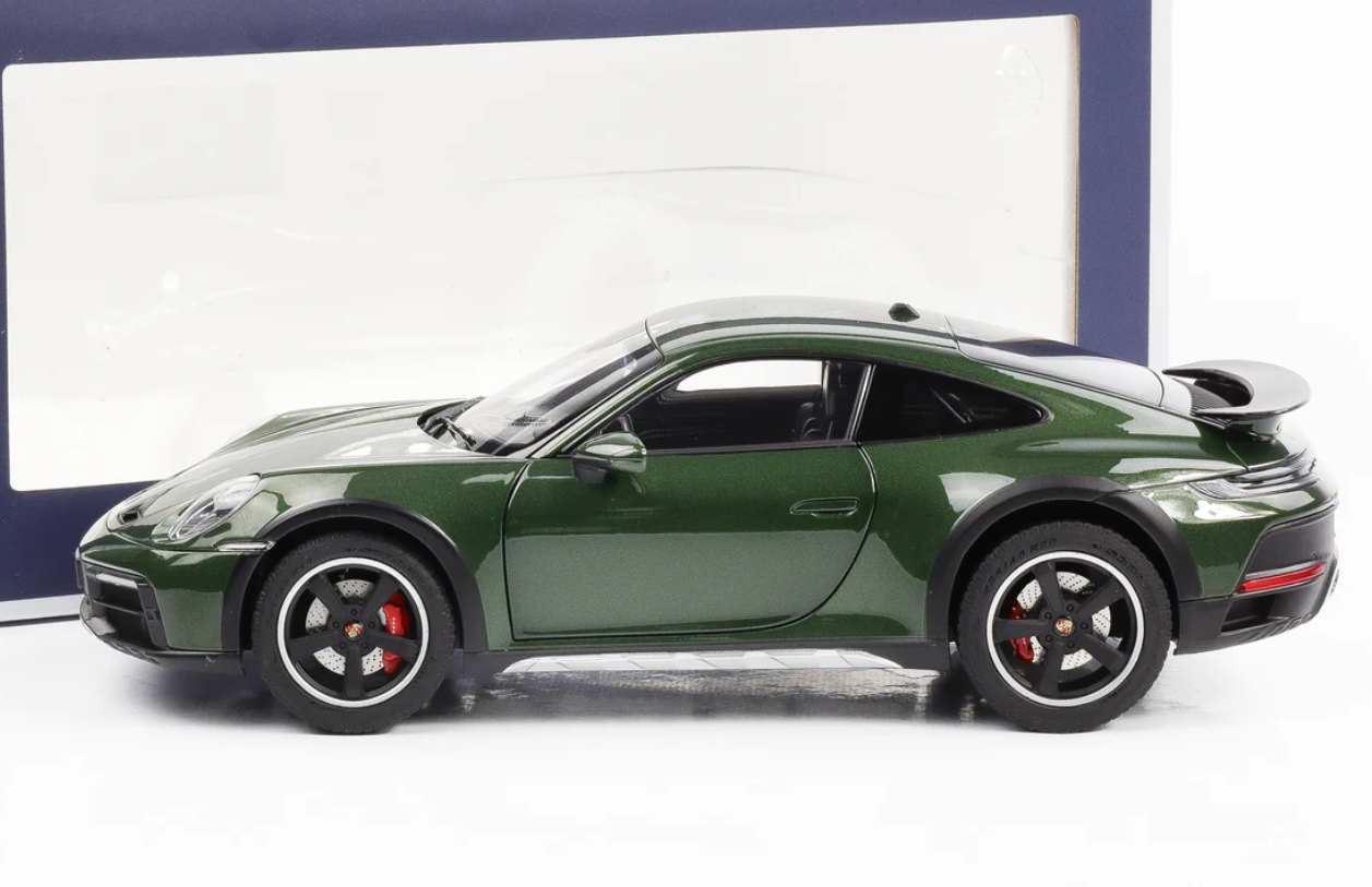 Модель автомобіля Norev 1:18 Porsche 911 992 Dakar Coupe 2023 Oakgreen Metallic (187241) - фото 5