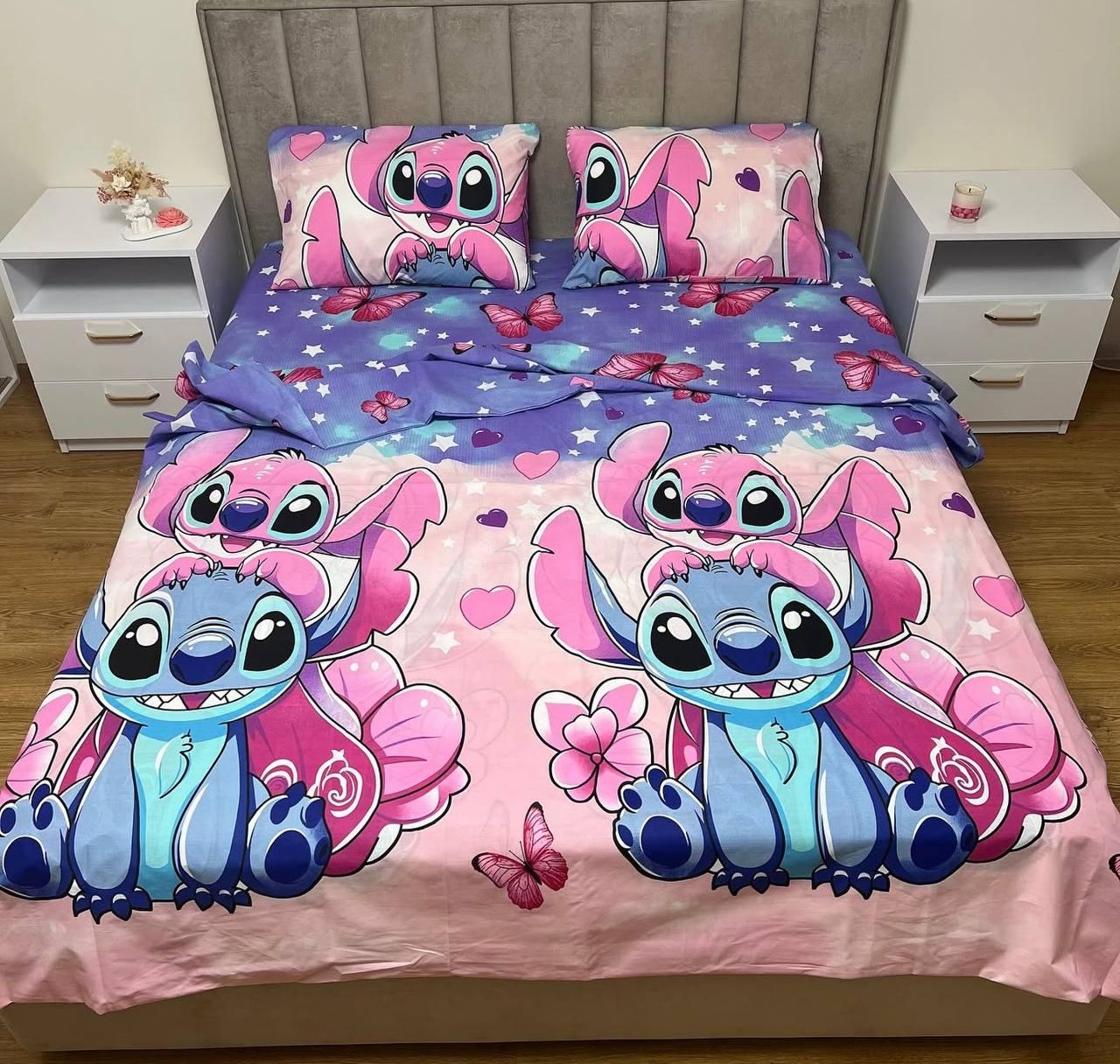 Комплект постельного белья Стич хлопковый полуторный 150х220/70х70 см Розовый (32155487)