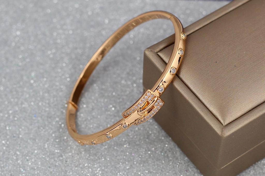 Браслет бэнгл Xuping Jewelry Пряжка с камнями 60 мм х 7 мм на руку 17-19 см Золотистый