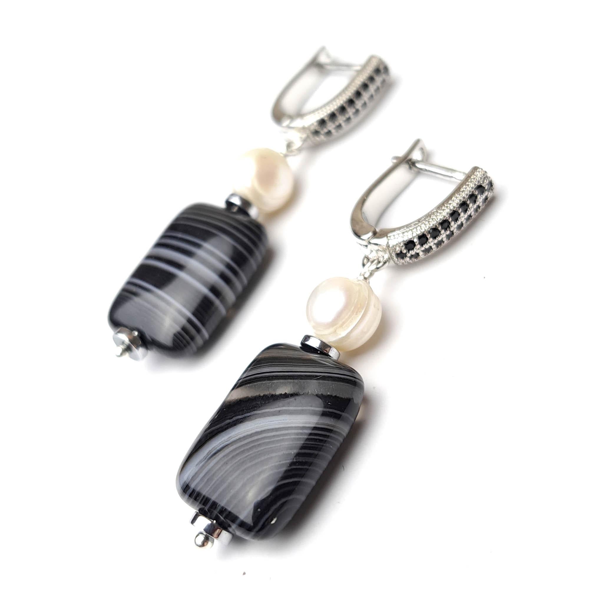 Серьги DARSANA Есения из натурального камня агат/жемчуг (DRSU005398)