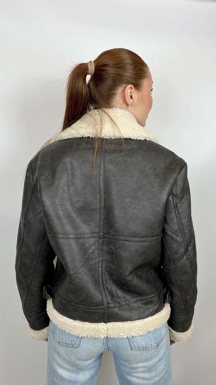 Дубленка женская Бренд #2404-06 L Черный (23918511) - фото 4 Дубленка женская Бренд #2404-06 L Черный (23918511) - фото 4