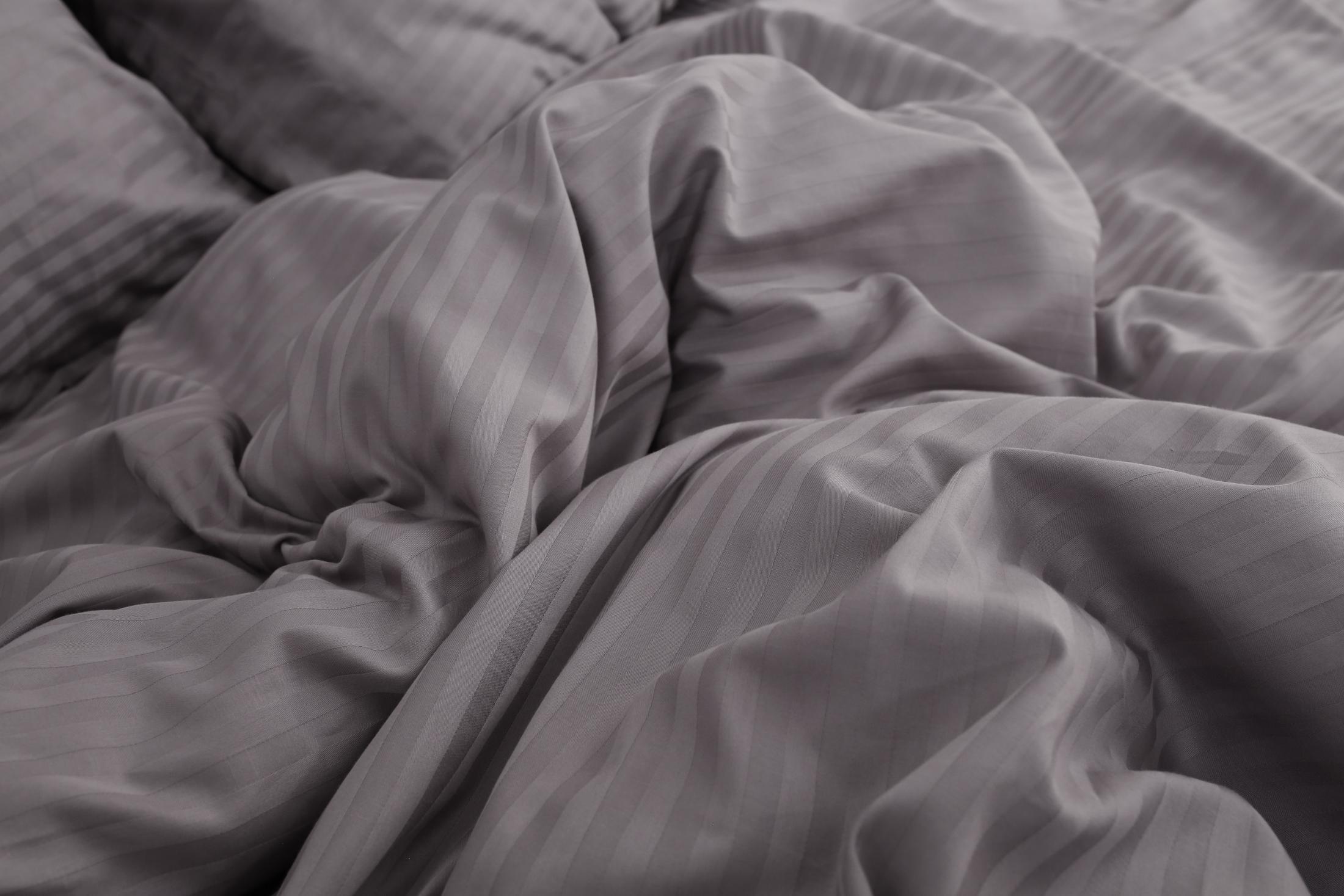 Комплект постельного белья семейный Amore seafog3304 страйп-сатин Сиреневый (KPB-As-STLux-seafog3304 70x70_) - фото 3 Комплект постельного белья семейный Amore seafog3304 страйп-сатин Сиреневый (KPB-As-STLux-seafog3304 70x70_) - фото 3