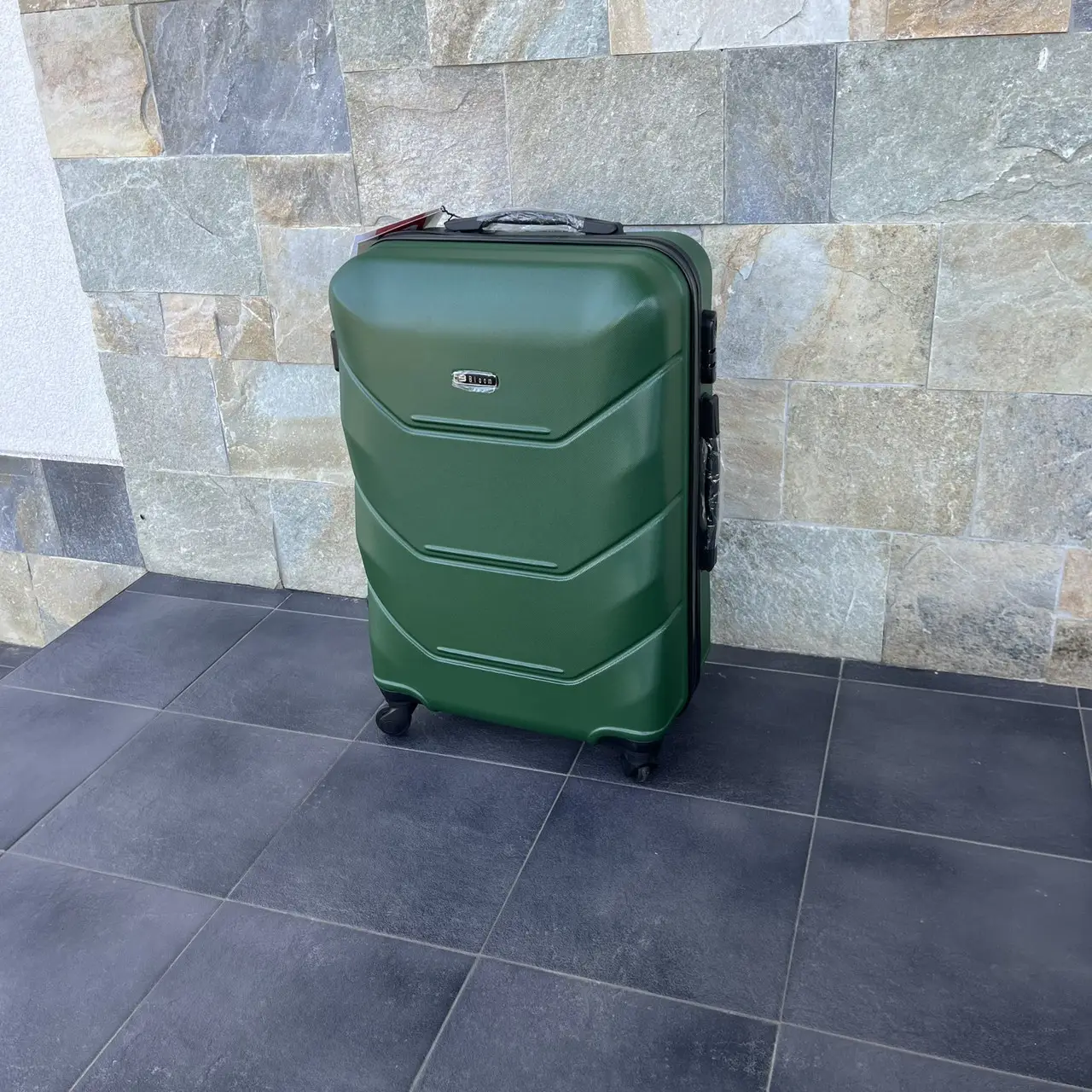 Чемодан дорожный Bloom 1507 М 63 л Зеленый - фото 3
