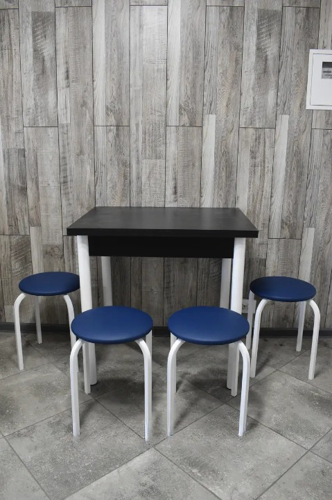 Кухонний комплект Оскар стіл розкладний/табурети 4 шт. Стандарт у білому корпусі 60х80/80х120х75 см Чорний/Синій (28375099)