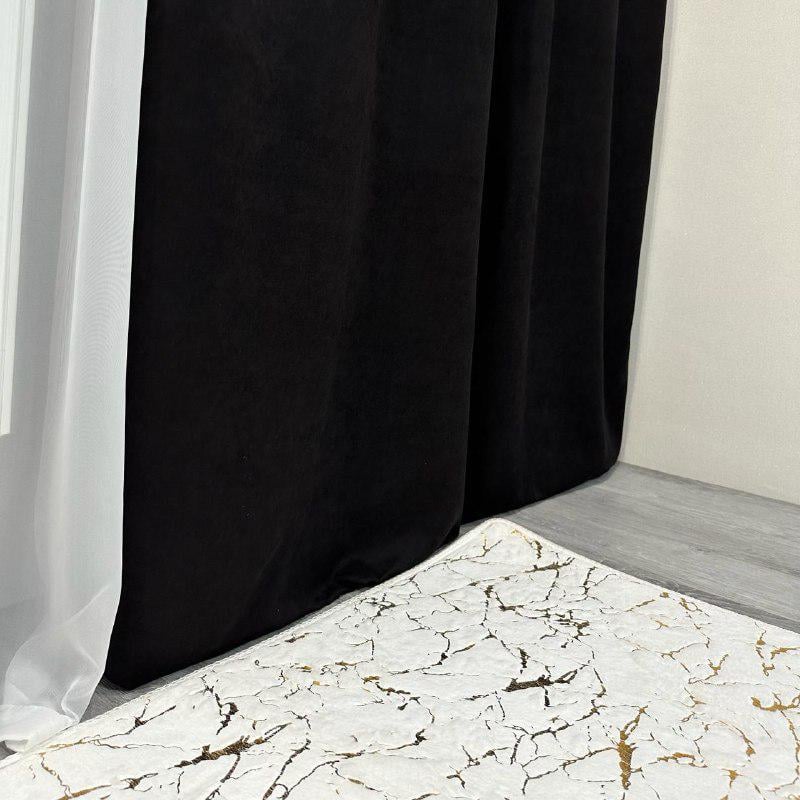Комплект штор микровелюр 2 шт. 1,5х2,7 м готовые на шторной тесьме 6 см Черный (petek-V45) - фото 4 Комплект штор микровелюр 2 шт. 1,5х2,7 м готовые на шторной тесьме 6 см Черный (petek-V45) - фото 4