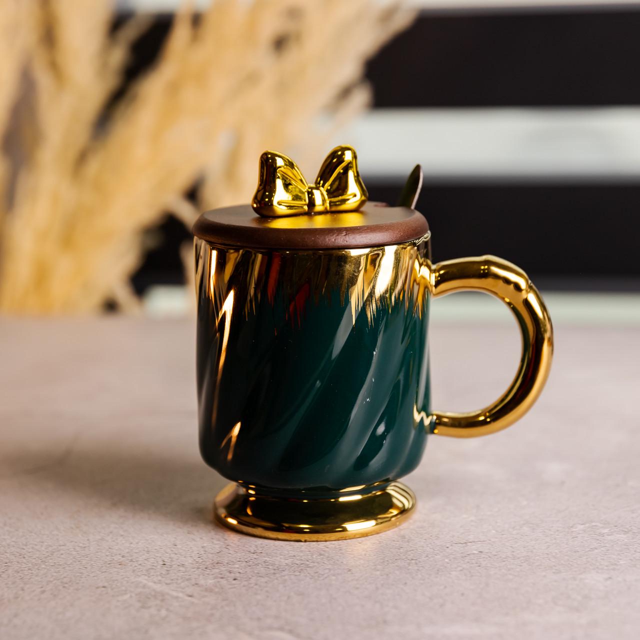 Чашка фарфоровая Yiwu Золотой Вихрь с крышкой и ложкой 450 мл (FM-23A)