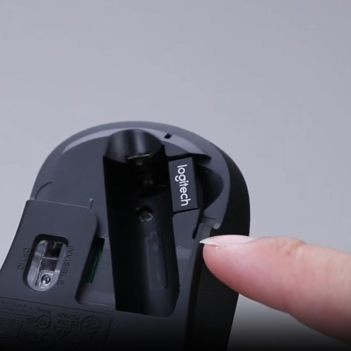 Мышь беспроводная Logitech M185 Wireless Office Mouse 2,4Ghz USB приемник 1000DPI оптическая бесшумная Red (180894) - фото 11 Мышь беспроводная Logitech M185 Wireless Office Mouse 2,4Ghz USB приемник 1000DPI оптическая бесшумная Red (180894) - фото 11