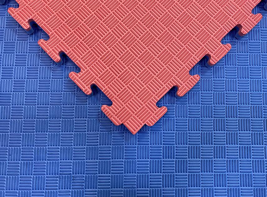 Мат-татами Ласточкин хвост 120 кг/куб. м 26 мм 1х1 м Красно-синий (135897193) - фото 4
