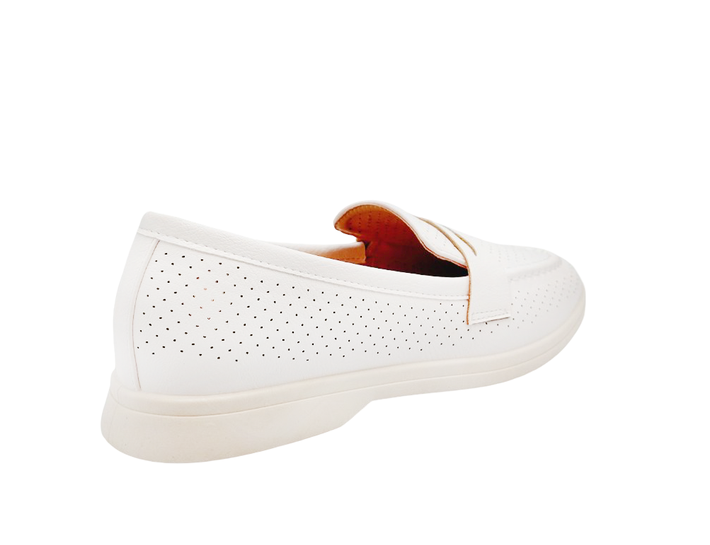 Лофери жіночі Swin Shoes YS2113-2 р. 39 Білий - фото 2 Лофери жіночі Swin Shoes YS2113-2 р. 39 Білий - фото 2