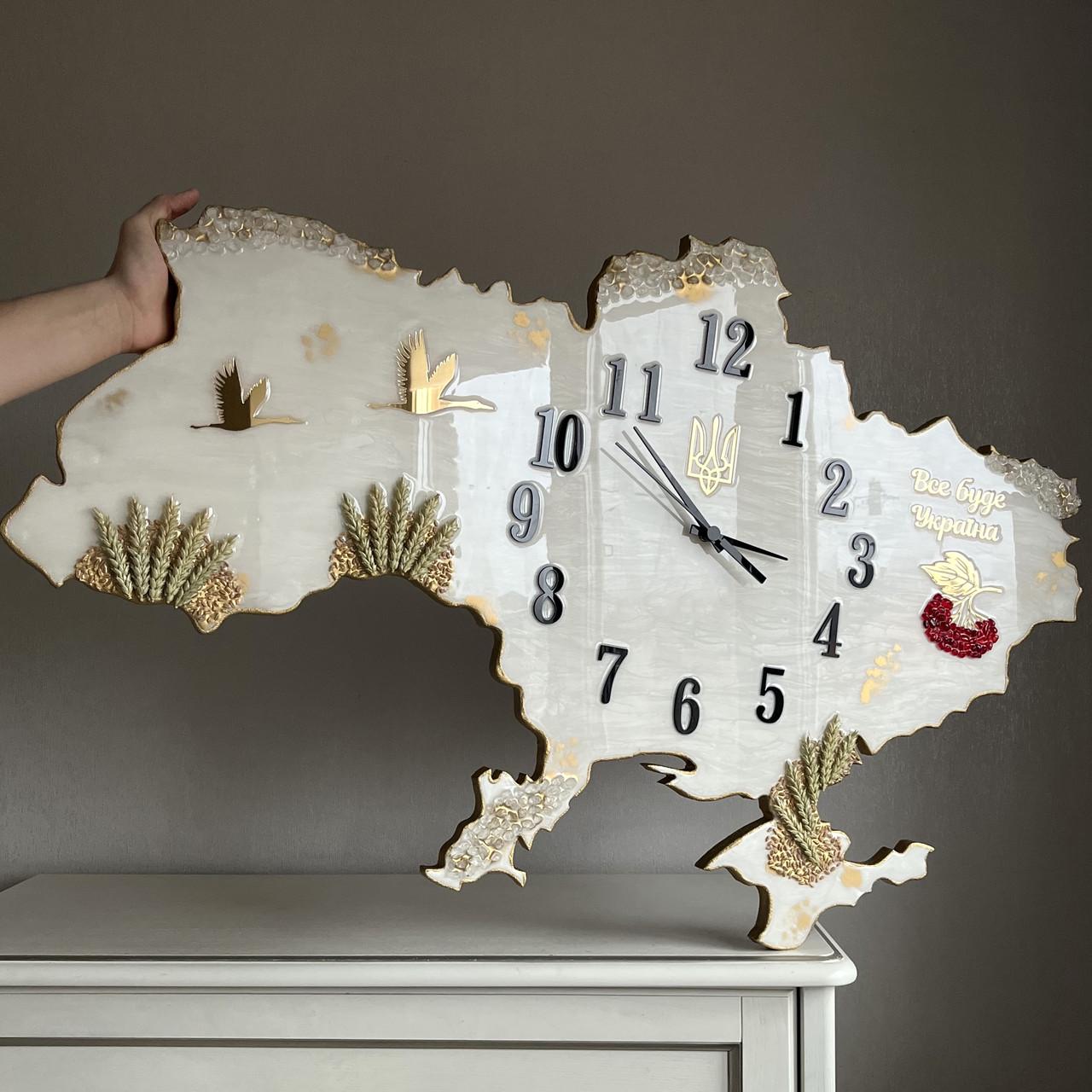 Часы настенные из эпоксидной смолы Карта Украины 60х38 см