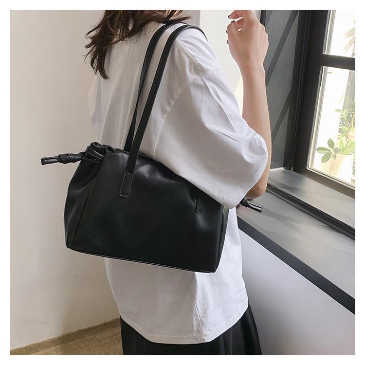 Женская сумка-мешок с двумя ручками и затяжками (4777204)