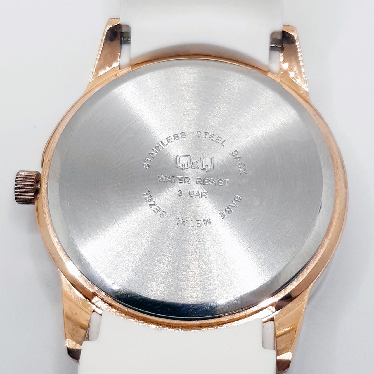 Наручные часы женские Q&Q кварцевые силиконовый ремешок (Q674J104Y) - фото 4 Наручные часы женские Q&Q кварцевые силиконовый ремешок (Q674J104Y) - фото 4